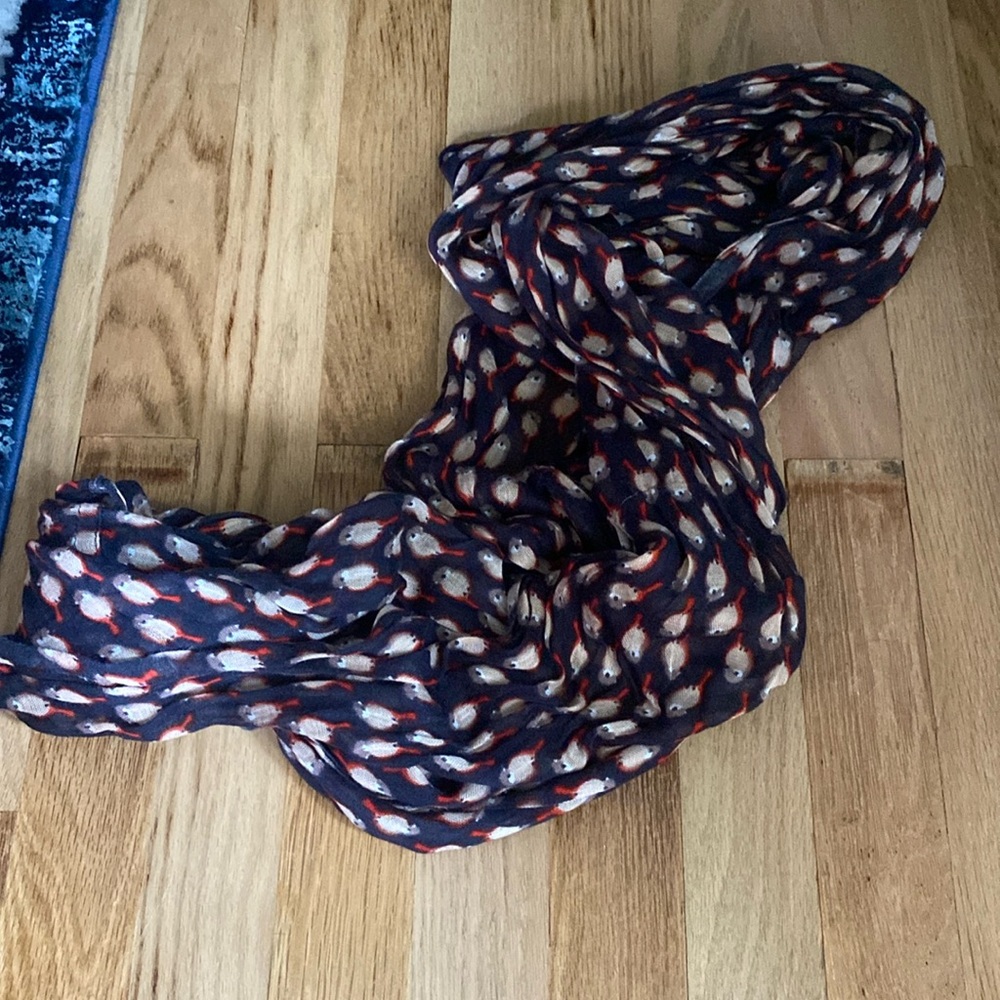 Bird infinity scarf